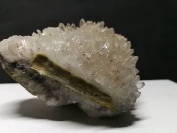 292.3 gNatural crystal klastra quartz minerálne jedinca, nábytok ornament