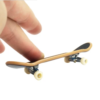 4 Ks Professional Mini Fingerboards/ Prst Skateboard, Jedinečné Matný Povrch (Náhodné Vzory a Farby) 185200