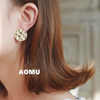 AOMU 2020 S925 Retro Geometrické Asymetrie Čierny Biely Multicolor Bump Kovové Náušnice pre Ženy Jednoduché Módne Náušnice Šperky Darček