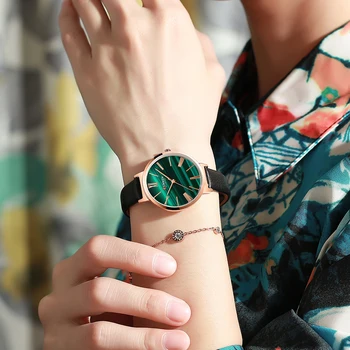 CURREN NOVÝ Top Značky Módnych Bežné dámske Klasické Hodinky Quartz Business Luxusné náramkové hodinky Náramok Relogio Feminino 9076