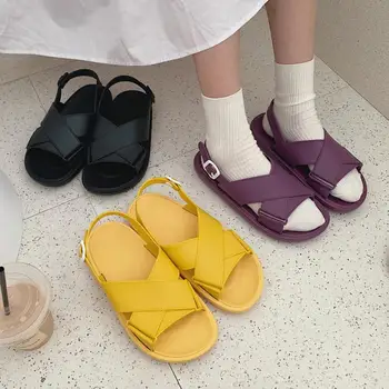 Kríž Popruh Ríme Topánky Ženy Letné Sandále Bytov 2021 Nové Biele Topánky Bežné Ženské Plastové Sandále pre Dovolenku Pláže Topánky