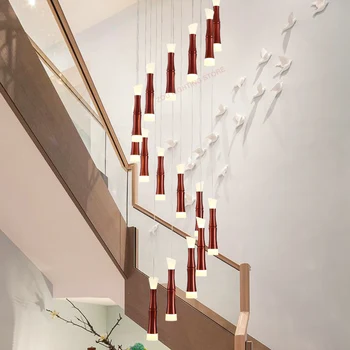 Moderný podvojného schodisko je zlatavú hlinité materiál droplight villa obývacia izba zlatavú lampy a svietidlá