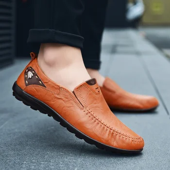 Pánske topánky 2019 jar a na jeseň hot predaj kožené pohodlné bežné waterproof black non-slip kožené topánky veľkosť 47