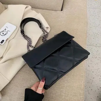 Solid farba ramenný kožený messenger taška 2020 nové dámske reťazca kabelky módnych bežné nákupní taška multi-layer obálka taška