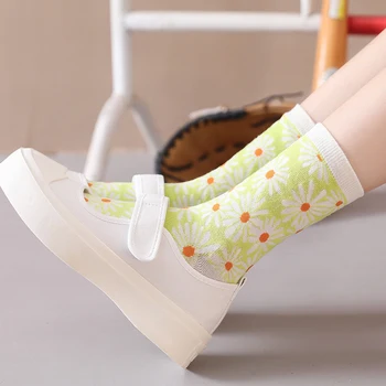 Trubice Ponožky Kvet Daisy Zábavné skateboard ponožky Kawaii Chryzantéma Japonských Žien, Ponožky Koleno Opojení Bežné Ponožky Streetwear Nové