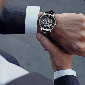 Zlaté Hodinky Mužov Luxusné Náramkové hodinky Klasické Kostra Hodinky Pánske 2021 Mechanické Kožený Remienok Hodiny FORSINING Relogio Masculino